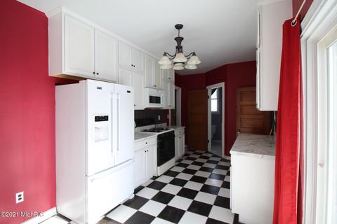410 Maple St, Big Rapids, MI 49307 photo 24