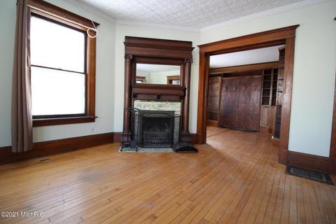 410 Maple St, Big Rapids, MI 49307 photo 9