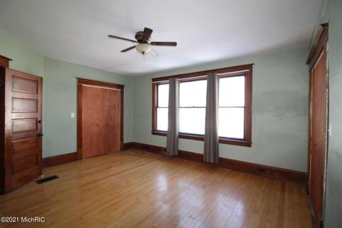 410 Maple St, Big Rapids, MI 49307 photo 46