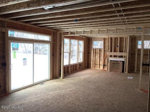 8209 Eaglepeak Dr, Jenison, MI 49428 photo 3