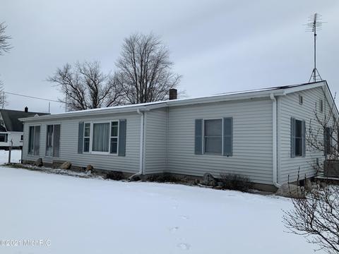 3417 E 128th St, Grant, MI 49327 photo 4