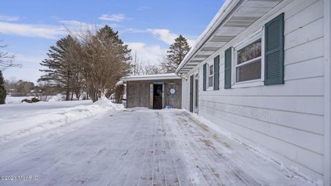 4220 W Stanton Rd, Stanton, MI 48888 photo 37
