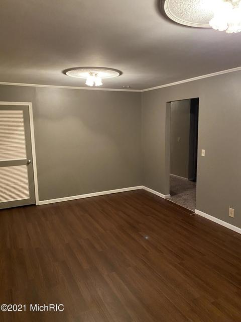 504 E Sectionline Rd, Ashley, MI 48806 photo 7