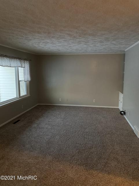 504 E Sectionline Rd, Ashley, MI 48806 photo 8