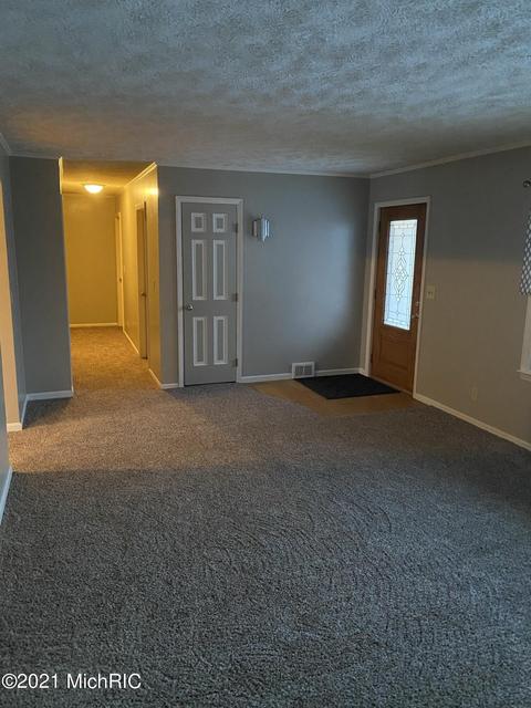 504 E Sectionline Rd, Ashley, MI 48806 photo 10