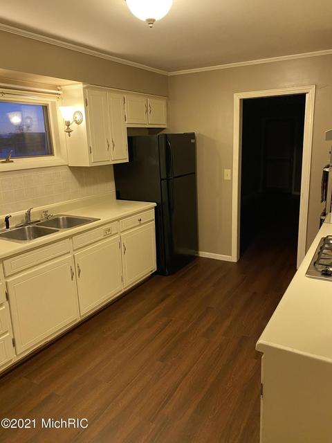 504 E Sectionline Rd, Ashley, MI 48806 photo 5