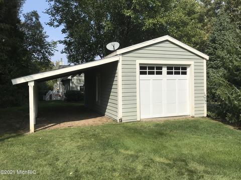 278 Crest St, Douglas, MI 49406 photo 3