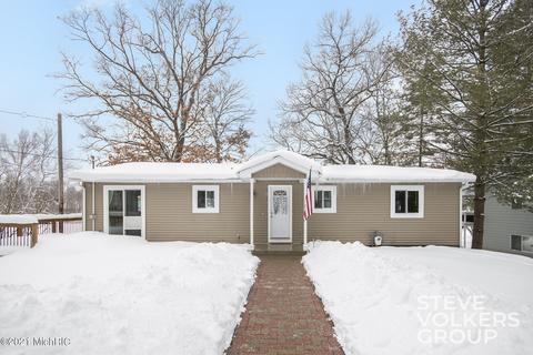 13111 Englewright Dr, Sand Lake, MI 49343 photo 1
