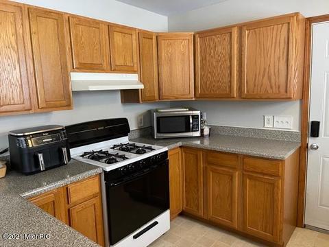 567 Lake St, Baldwin, MI 49304 photo 5