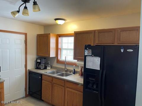 567 Lake St, Baldwin, MI 49304 photo 3