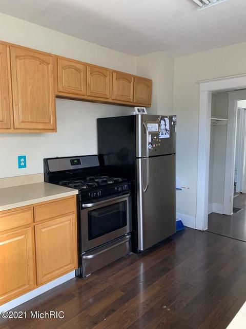 503 S Broas St, Belding, MI 48809 photo 6