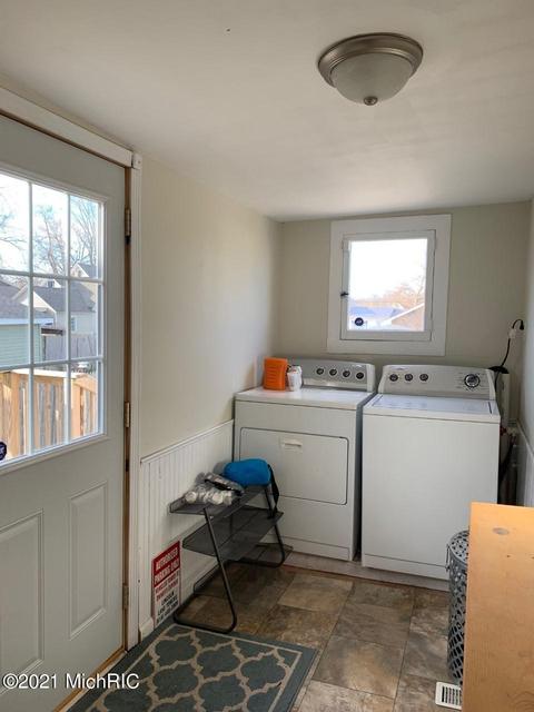 503 S Broas St, Belding, MI 48809 photo 9