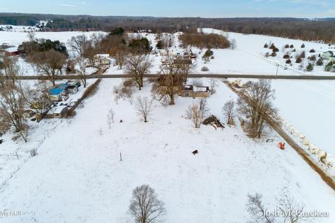 5912 Whites Bridge Rd, Belding, MI 48809 photo 5