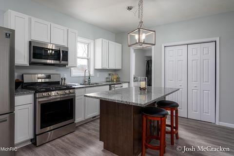 5912 Whites Bridge Rd, Belding, MI 48809 photo 7