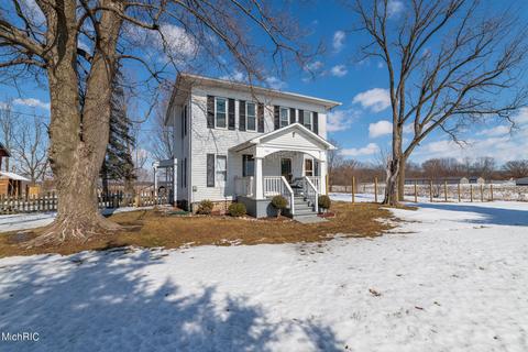 1104 E Hoffman St, Three Rivers, MI 49093 photo 5
