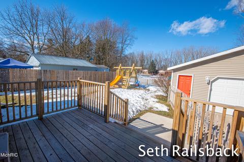 499 E Gardner St, Sparta, MI 49345 photo 35