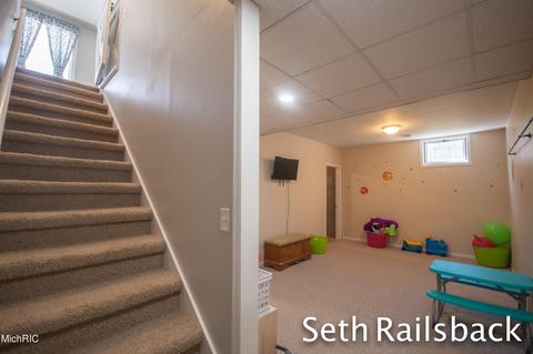 499 E Gardner St, Sparta, MI 49345 photo 33