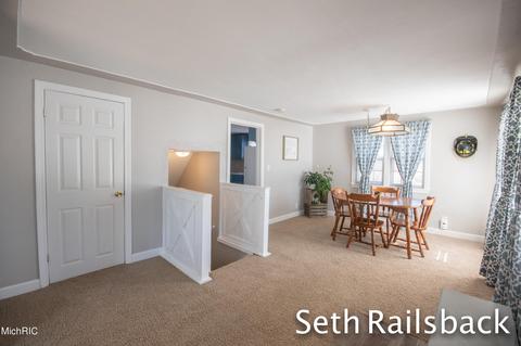 499 E Gardner St, Sparta, MI 49345 photo 4