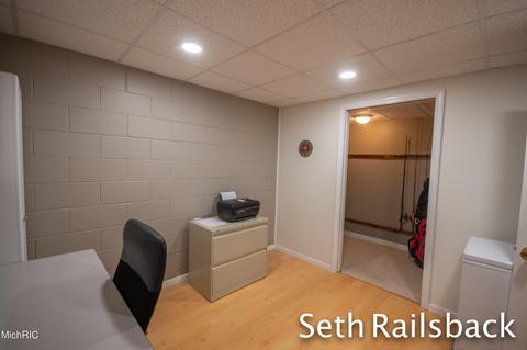 499 E Gardner St, Sparta, MI 49345 photo 28