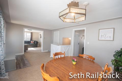 499 E Gardner St, Sparta, MI 49345 photo 6