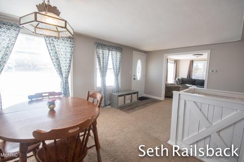 499 E Gardner St, Sparta, MI 49345 photo 7