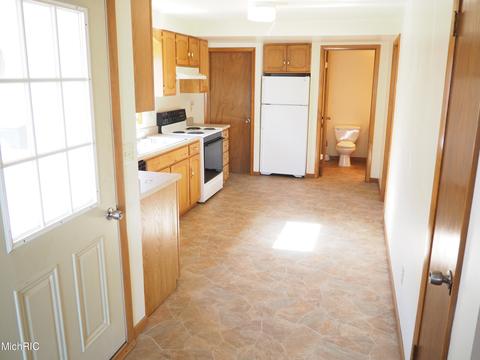 512 Ramsdell St, Manistee, MI 49660 photo 12