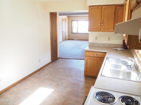 512 Ramsdell St, Manistee, MI 49660 photo 22