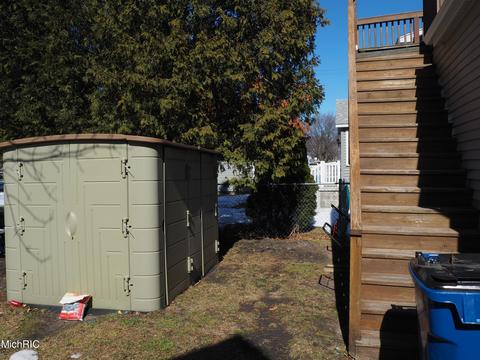 512 Ramsdell St, Manistee, MI 49660 photo 4