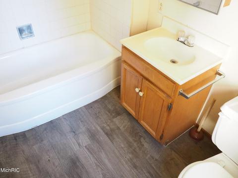 512 Ramsdell St, Manistee, MI 49660 photo 30