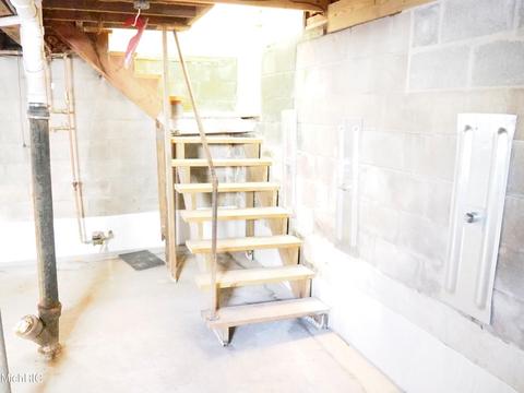 512 Ramsdell St, Manistee, MI 49660 photo 35