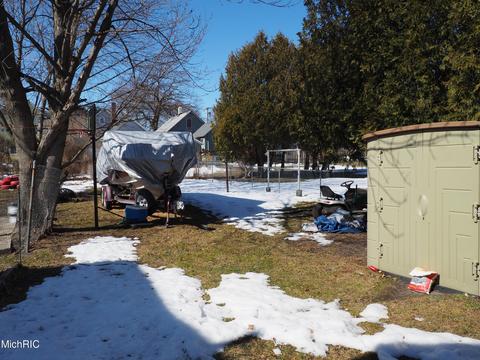 512 Ramsdell St, Manistee, MI 49660 photo 9