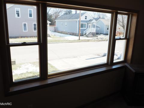 512 Ramsdell St, Manistee, MI 49660 photo 6