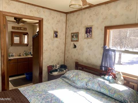 794 E 36th St, Baldwin, MI 49304 photo 11