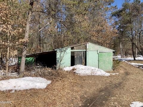 794 E 36th St, Baldwin, MI 49304 photo 22