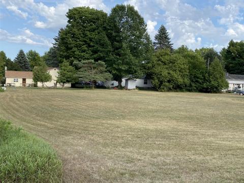 17429 4th St, Arcadia, MI 49613 photo 3