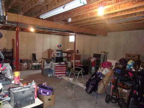 825 Cherry St, Manistee, MI 49660 photo 47