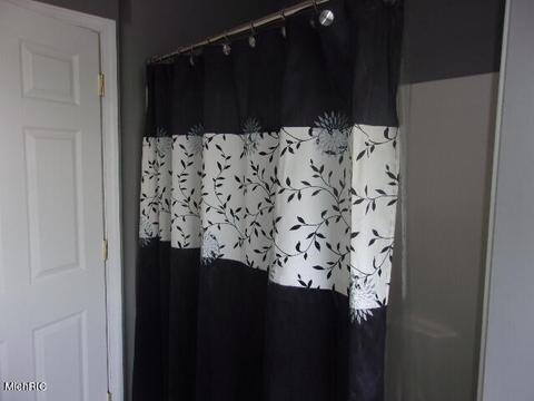 825 Cherry St, Manistee, MI 49660 photo 28