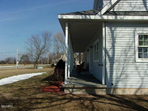 825 Cherry St, Manistee, MI 49660 photo 41