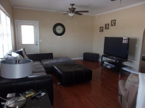 825 Cherry St, Manistee, MI 49660 photo 13