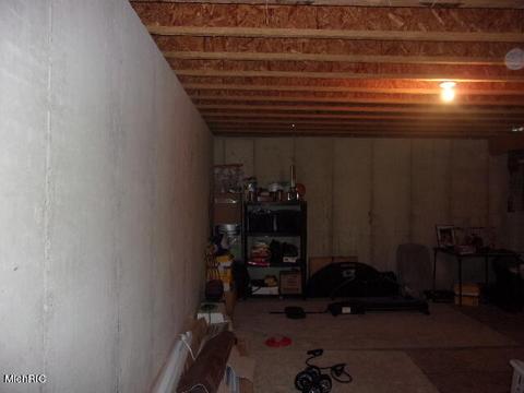 825 Cherry St, Manistee, MI 49660 photo 48