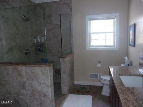 825 Cherry St, Manistee, MI 49660 photo 22
