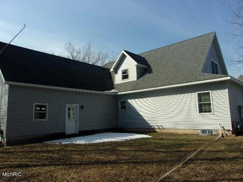 825 Cherry St, Manistee, MI 49660 photo 56