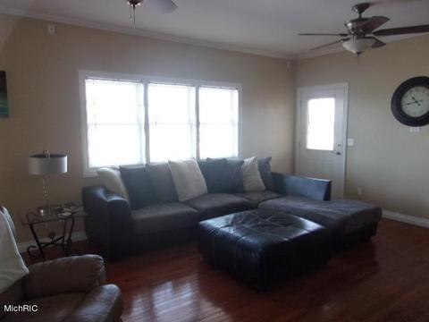 825 Cherry St, Manistee, MI 49660 photo 14