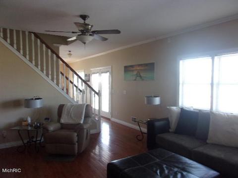 825 Cherry St, Manistee, MI 49660 photo 16