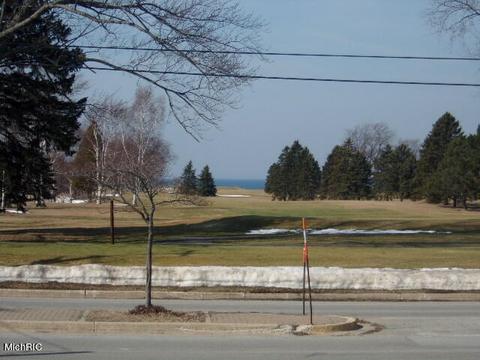 825 Cherry St, Manistee, MI 49660 photo 2