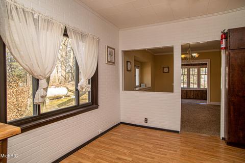 2064 140th Ave, Dorr, MI 49323 photo 8