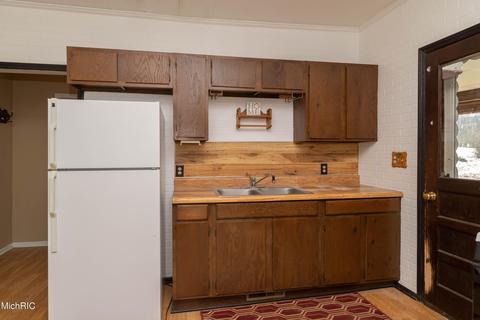 2064 140th Ave, Dorr, MI 49323 photo 6
