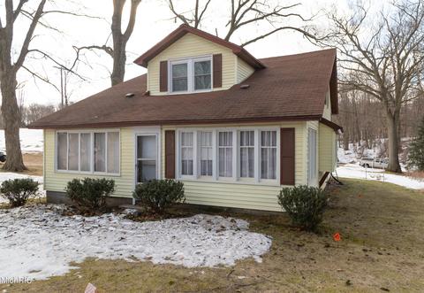2064 140th Ave, Dorr, MI 49323 photo 1