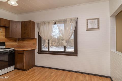 2064 140th Ave, Dorr, MI 49323 photo 7