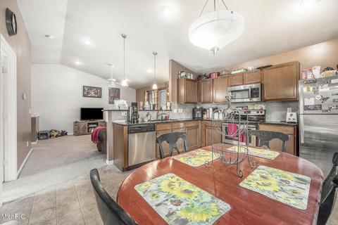 410 Ridgeline Rd, Springfield, MI 49037 photo 3